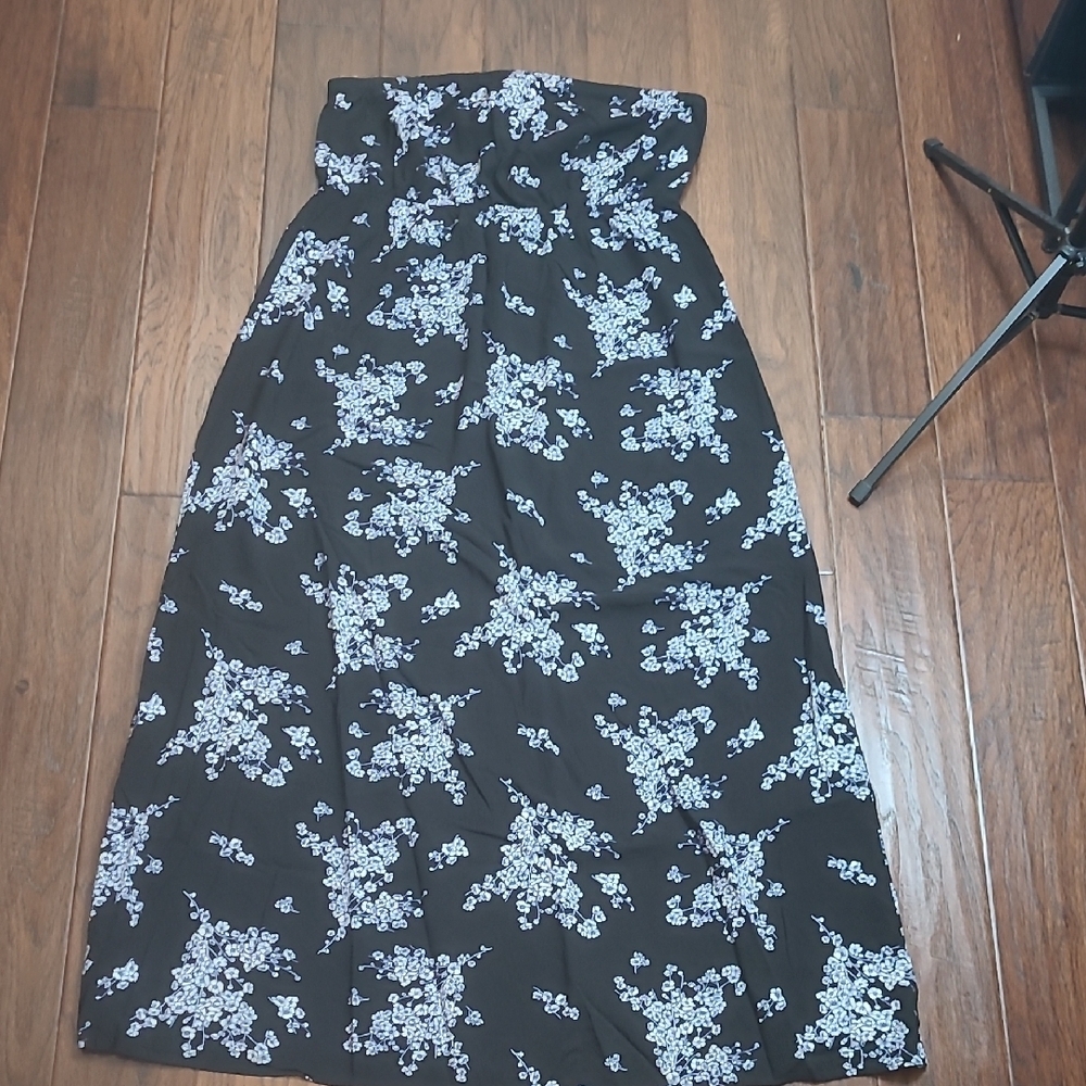 Old Navy Black Strapless Maxi Dress with White & Blue Floral Design size XL